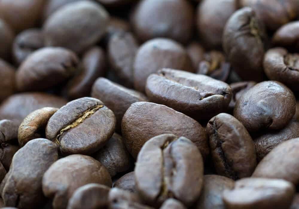 التحميص القهوة المتوسط الداكن